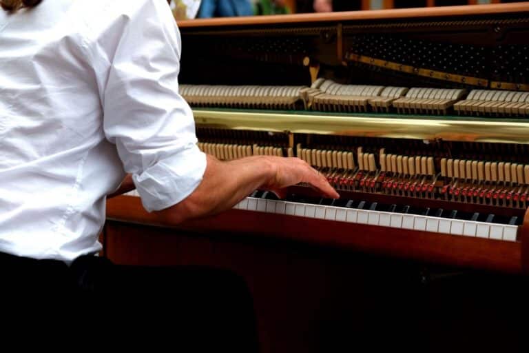 Repair My Piano, Piano Experts, How to fix a Piano, how to restore a piano